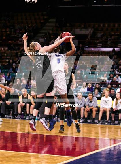 Thumbnail 2 in Fossil Ridge vs. Grandview (CHSAA 5A Final Four) photogallery.