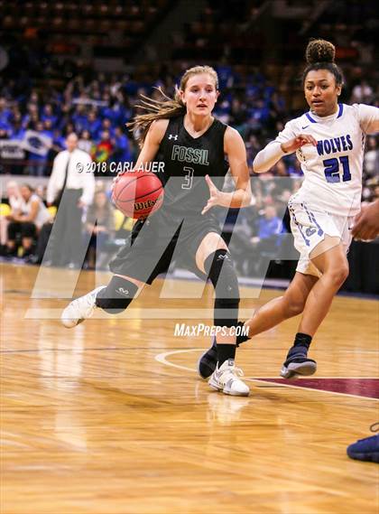 Thumbnail 2 in Fossil Ridge vs. Grandview (CHSAA 5A Final Four) photogallery.