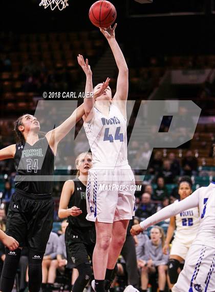 Thumbnail 3 in Fossil Ridge vs. Grandview (CHSAA 5A Final Four) photogallery.