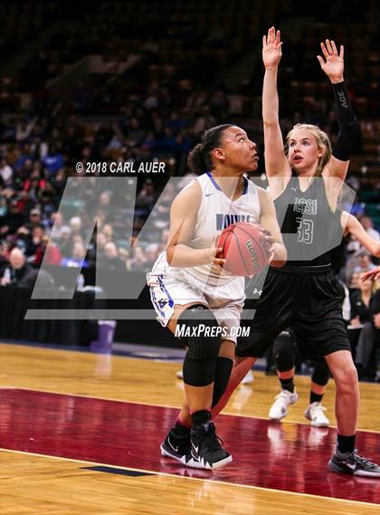 Thumbnail 2 in Fossil Ridge vs. Grandview (CHSAA 5A Final Four) photogallery.