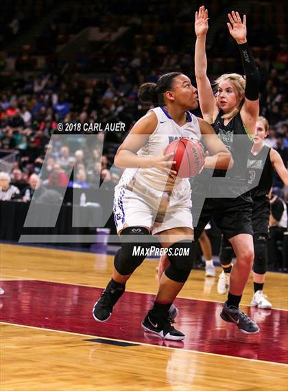 Thumbnail 1 in Fossil Ridge vs. Grandview (CHSAA 5A Final Four) photogallery.