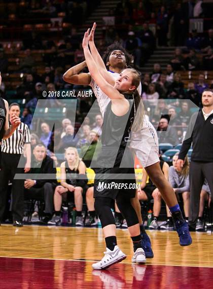 Thumbnail 3 in Fossil Ridge vs. Grandview (CHSAA 5A Final Four) photogallery.