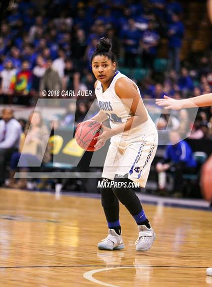 Thumbnail 2 in Fossil Ridge vs. Grandview (CHSAA 5A Final Four) photogallery.