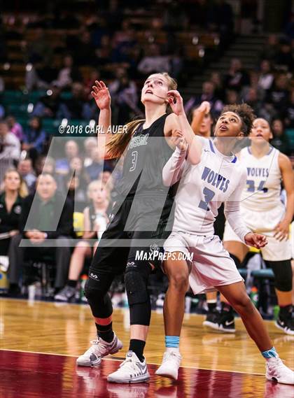 Thumbnail 2 in Fossil Ridge vs. Grandview (CHSAA 5A Final Four) photogallery.