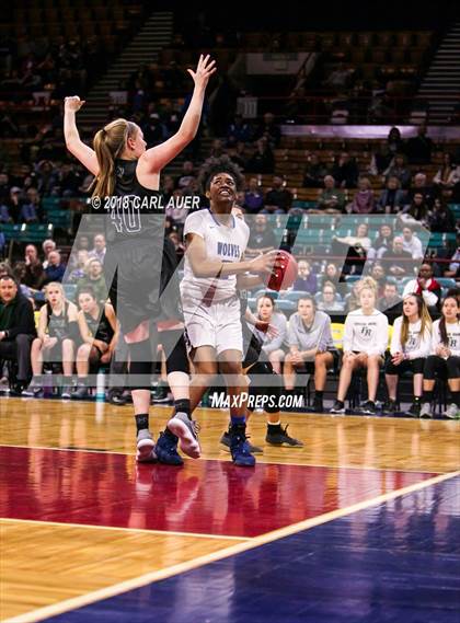 Thumbnail 3 in Fossil Ridge vs. Grandview (CHSAA 5A Final Four) photogallery.