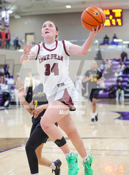 Thumbnail 1 in Lone Peak vs. Oak Cliff Faith Family Academy (Lehi Holiday Hoopfest) photogallery.