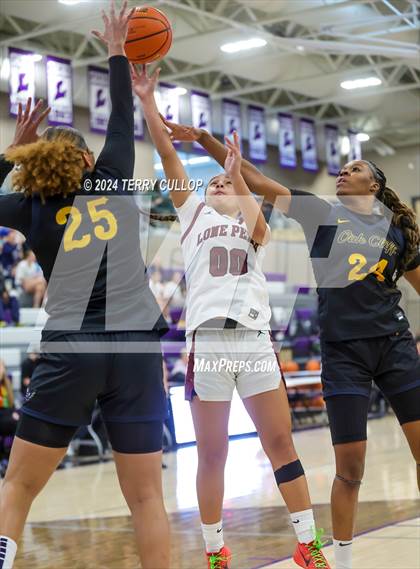 Thumbnail 3 in Lone Peak vs. Oak Cliff Faith Family Academy (Lehi Holiday Hoopfest) photogallery.