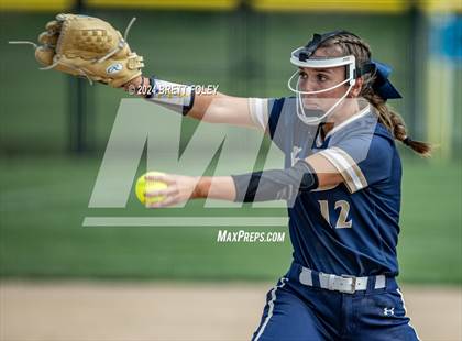 Thumbnail 3 in Helias @ Lincoln Southeast photogallery.