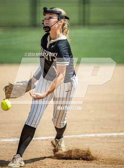 Thumbnail 1 in Helias @ Lincoln Southeast photogallery.