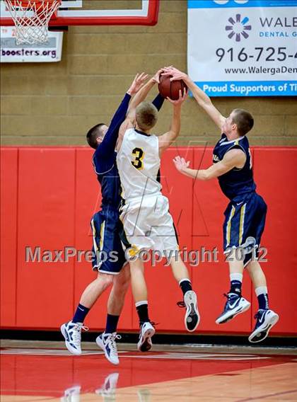 Thumbnail 1 in Del Oro vs. Oak Ridge (Common Good Classic) photogallery.