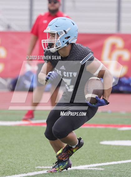 Thumbnail 3 in Trinity Valley vs. University City (Honor Bowl) photogallery.