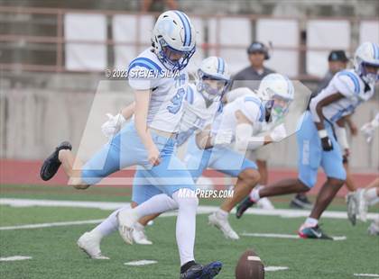 Thumbnail 3 in Trinity Valley vs. University City (Honor Bowl) photogallery.