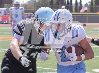 Thumbnail 1 in Trinity Valley vs. University City (Honor Bowl) photogallery.
