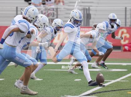 Thumbnail 2 in Trinity Valley vs. University City (Honor Bowl) photogallery.