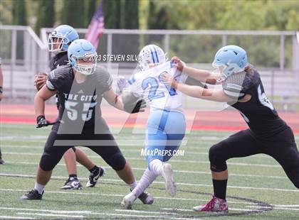 Thumbnail 3 in Trinity Valley vs. University City (Honor Bowl) photogallery.