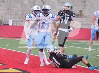 Thumbnail 1 in Trinity Valley vs. University City (Honor Bowl) photogallery.