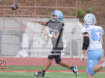 Thumbnail 2 in Trinity Valley vs. University City (Honor Bowl) photogallery.