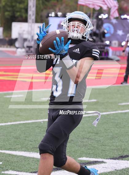 Thumbnail 2 in Trinity Valley vs. University City (Honor Bowl) photogallery.
