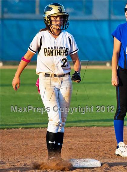 Thumbnail 3 in Danbury vs Santa Gertrudis Academy (UIL 2A Region 4 Final) photogallery.