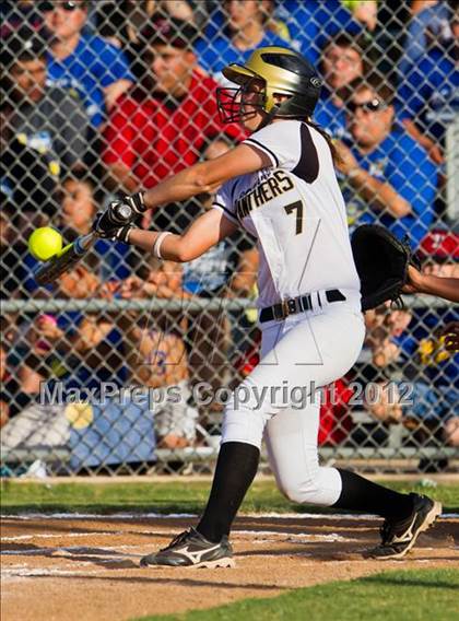 Thumbnail 1 in Danbury vs Santa Gertrudis Academy (UIL 2A Region 4 Final) photogallery.