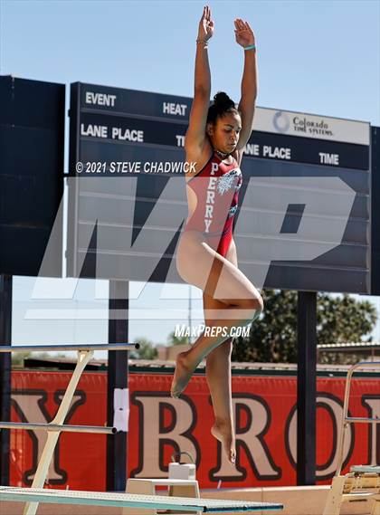 Thumbnail 2 in AIA Division I,III Diving Semifinals photogallery.
