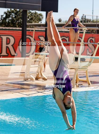 Thumbnail 3 in AIA Division I,III Diving Semifinals photogallery.