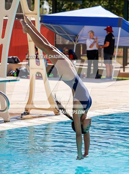 Thumbnail 3 in AIA Division I,III Diving Semifinals photogallery.
