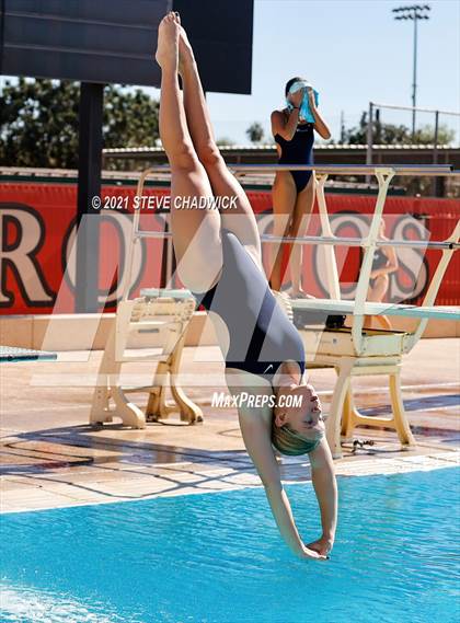 Thumbnail 2 in AIA Division I,III Diving Semifinals photogallery.