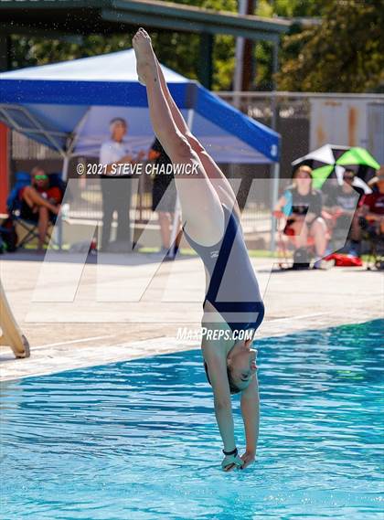 Thumbnail 1 in AIA Division I,III Diving Semifinals photogallery.