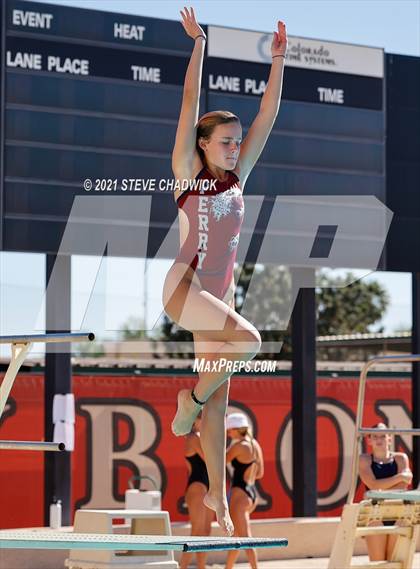 Thumbnail 1 in AIA Division I,III Diving Semifinals photogallery.