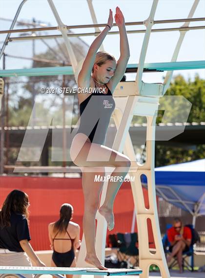 Thumbnail 2 in AIA Division I,III Diving Semifinals photogallery.