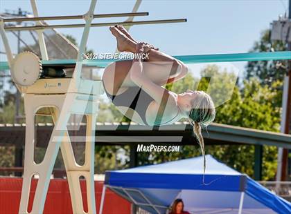 Thumbnail 3 in AIA Division I,III Diving Semifinals photogallery.
