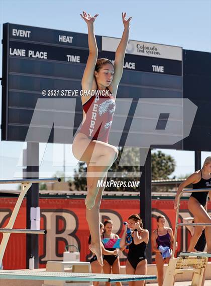 Thumbnail 2 in AIA Division I,III Diving Semifinals photogallery.
