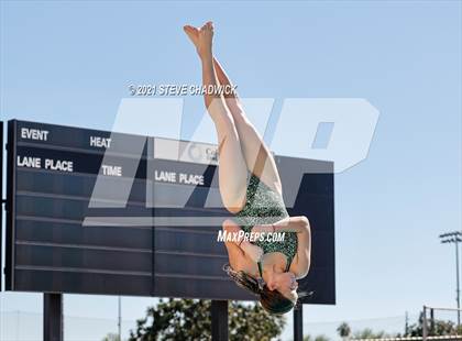 Thumbnail 1 in AIA Division I,III Diving Semifinals photogallery.