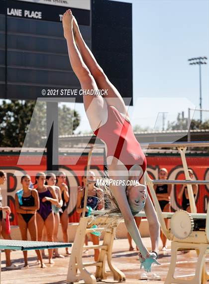 Thumbnail 3 in AIA Division I,III Diving Semifinals photogallery.