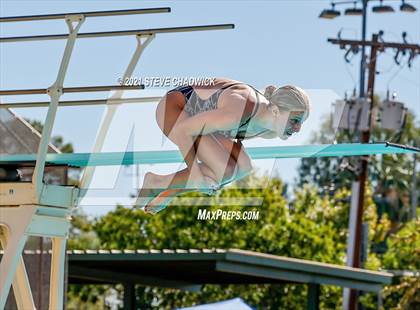 Thumbnail 3 in AIA Division I,III Diving Semifinals photogallery.