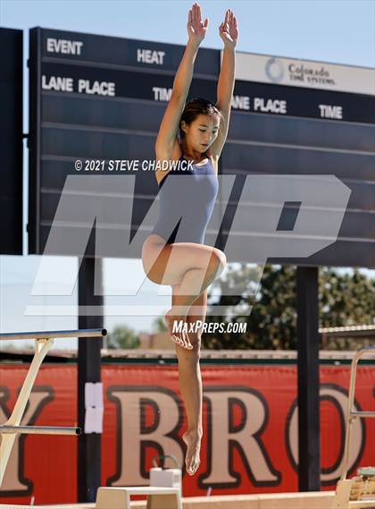 Thumbnail 2 in AIA Division I,III Diving Semifinals photogallery.