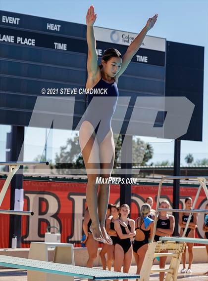 Thumbnail 2 in AIA Division I,III Diving Semifinals photogallery.