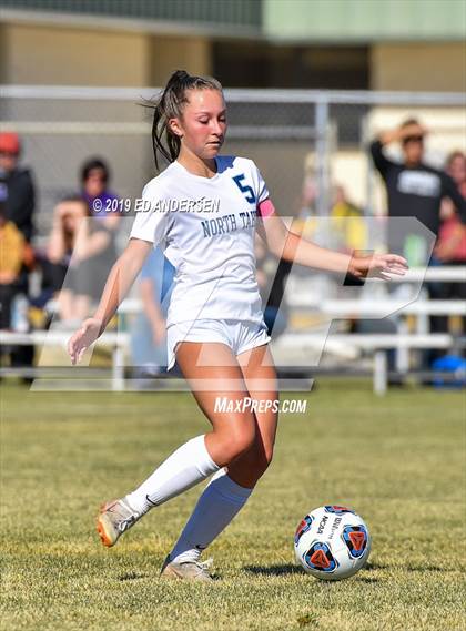 Thumbnail 2 in Spring Creek vs North Tahoe (NIAA 3A Northern Region Playoff) photogallery.