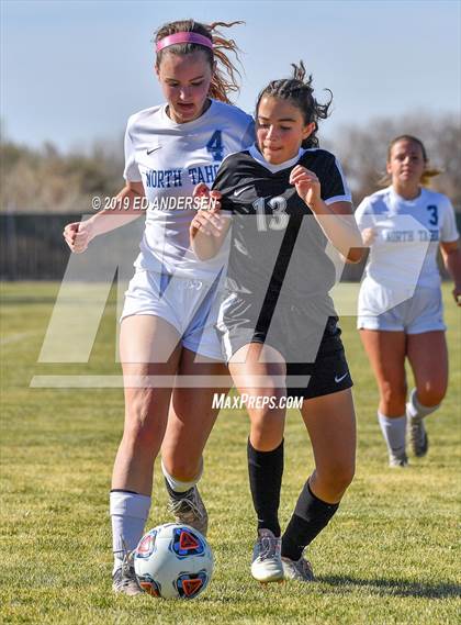 Thumbnail 3 in Spring Creek vs North Tahoe (NIAA 3A Northern Region Playoff) photogallery.