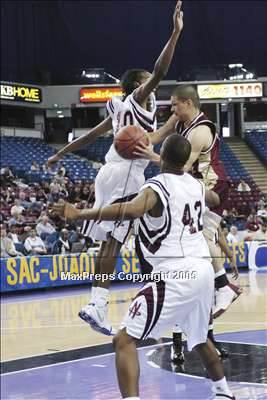Thumbnail 1 in Golden Valley vs Natomas (Sec. Semifinal)#2 photogallery.