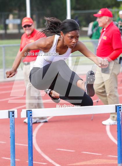 Thumbnail 3 in CIF Sac-Joaquin Section Masters  photogallery.