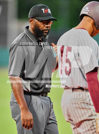 Thumbnail 3 in Memorial vs. Pearland (UIL Baseball 6A Region 3 Regional Semifinal) photogallery.