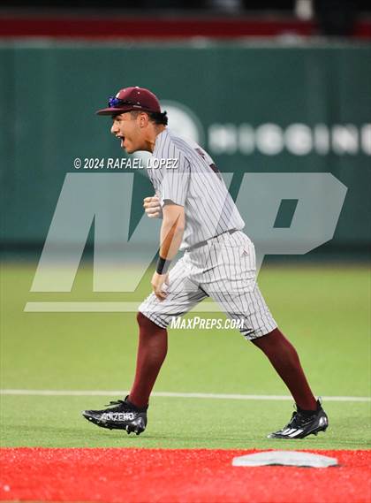 Thumbnail 2 in Memorial vs. Pearland (UIL Baseball 6A Region 3 Regional Semifinal) photogallery.
