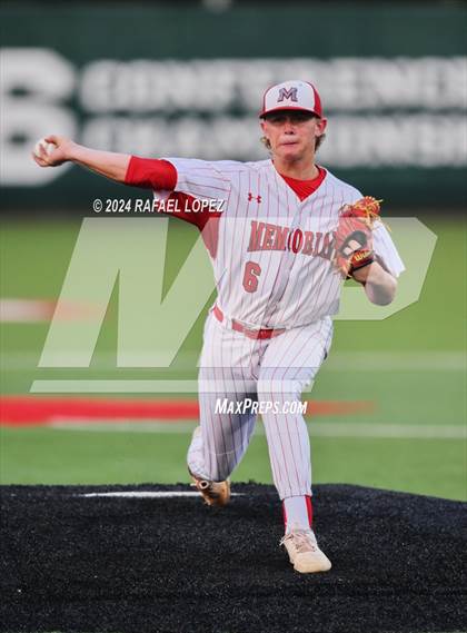 Thumbnail 1 in Memorial vs. Pearland (UIL Baseball 6A Region 3 Regional Semifinal) photogallery.