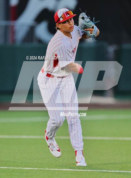 Thumbnail 2 in Memorial vs. Pearland (UIL Baseball 6A Region 3 Regional Semifinal) photogallery.
