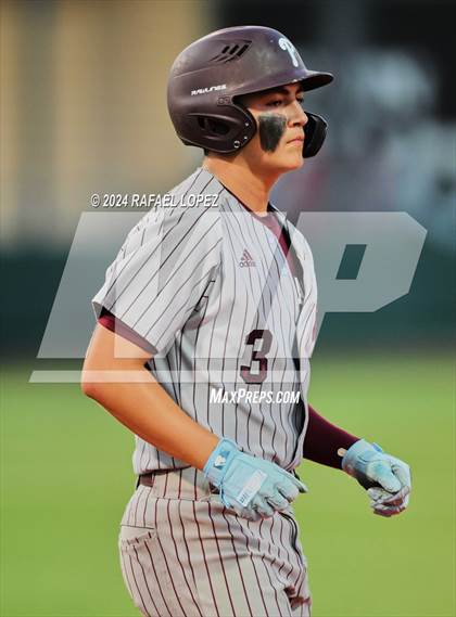 Thumbnail 2 in Memorial vs. Pearland (UIL Baseball 6A Region 3 Regional Semifinal) photogallery.