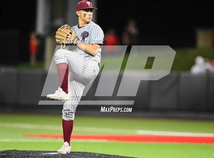 Thumbnail 2 in Memorial vs. Pearland (UIL Baseball 6A Region 3 Regional Semifinal) photogallery.