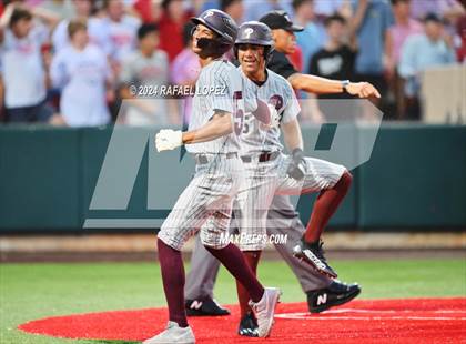 Thumbnail 2 in Memorial vs. Pearland (UIL Baseball 6A Region 3 Regional Semifinal) photogallery.