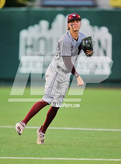Thumbnail 2 in Memorial vs. Pearland (UIL Baseball 6A Region 3 Regional Semifinal) photogallery.